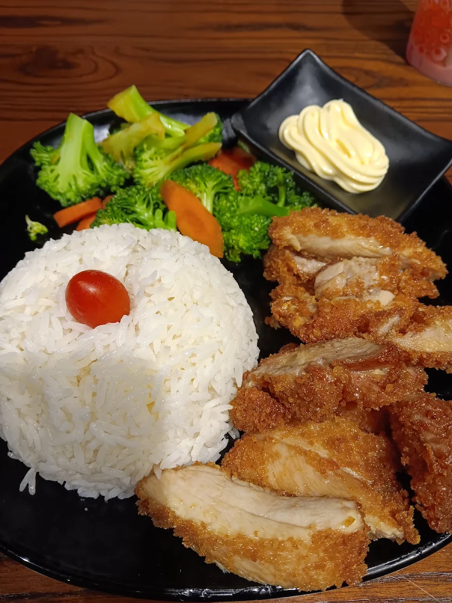 Crispy Chicken Dinner 炸鸡排餐配